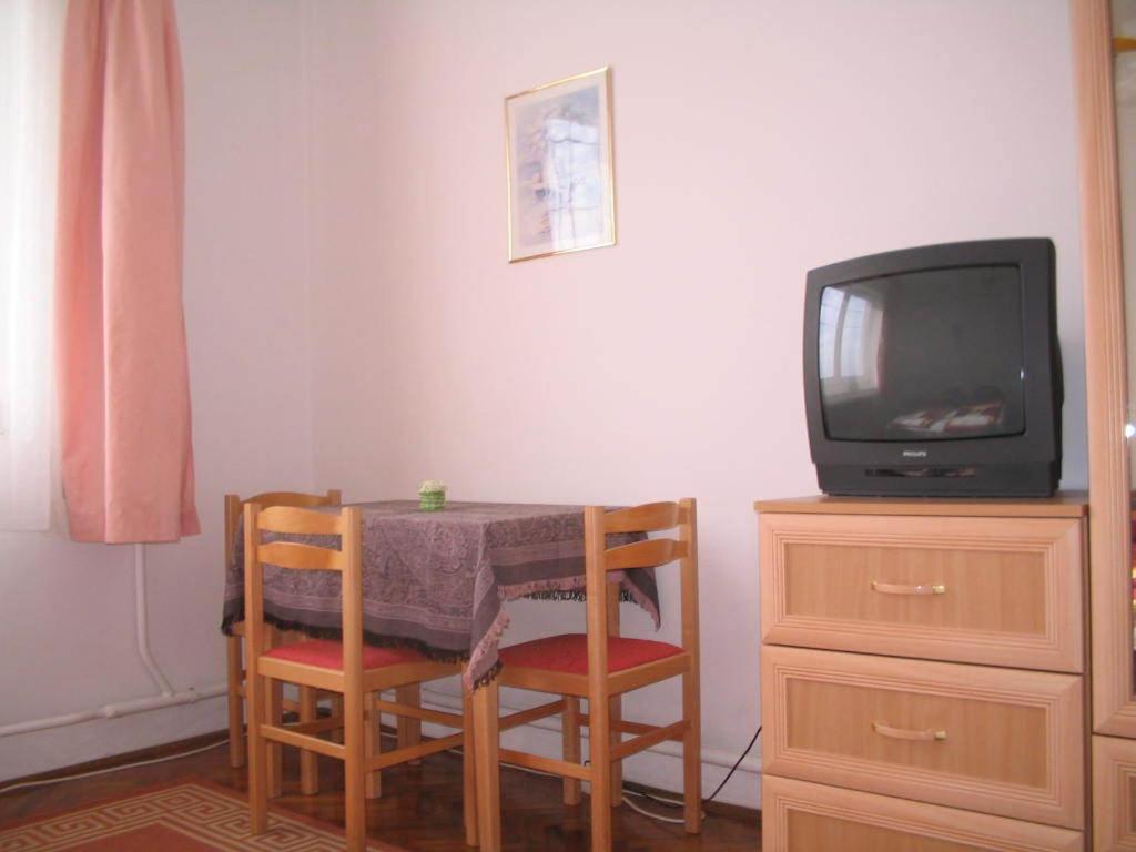 Burg Eger Hotell Rum bild